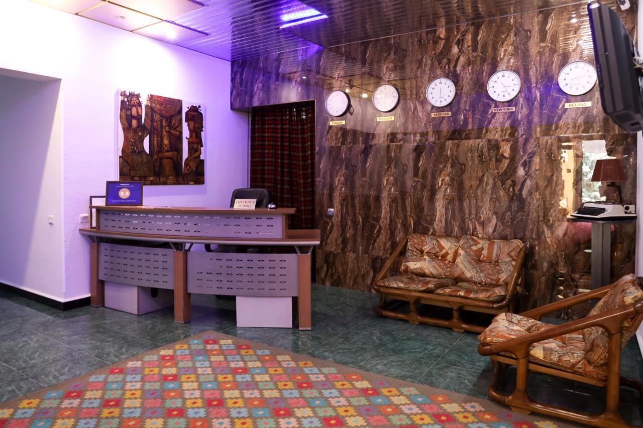 Hotel No Problem Erivan Exterior foto