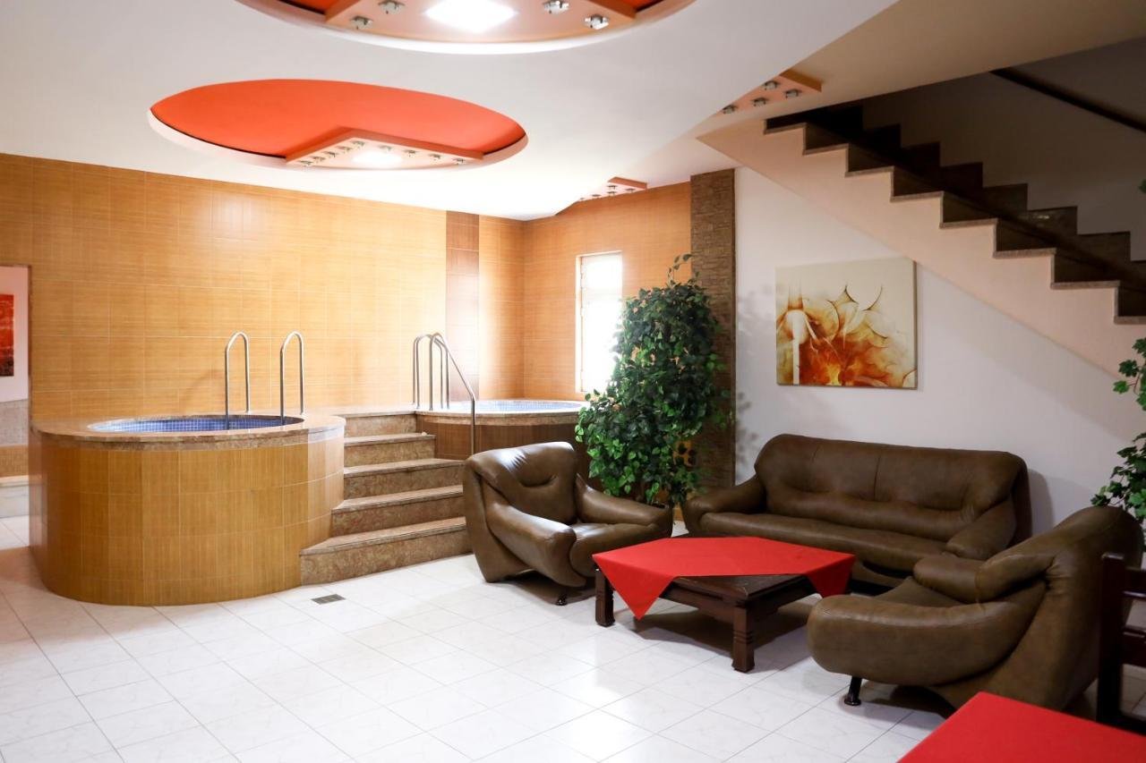 Hotel No Problem Erivan Exterior foto