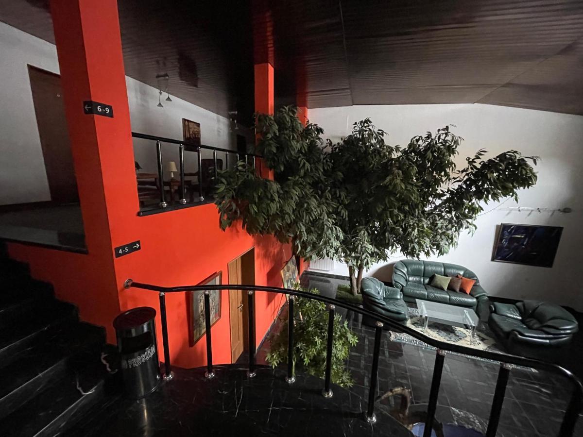 Hotel No Problem Erivan Exterior foto