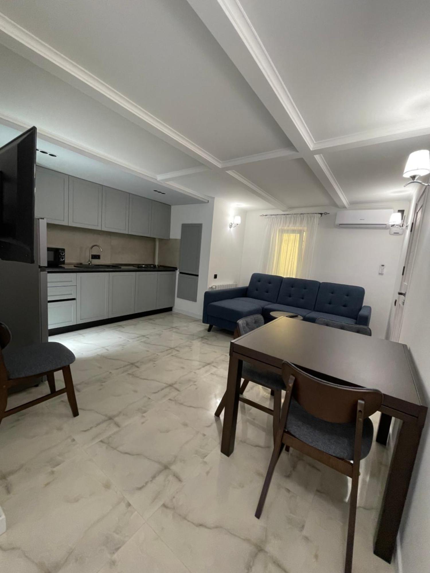 Hotel No Problem Erivan Exterior foto